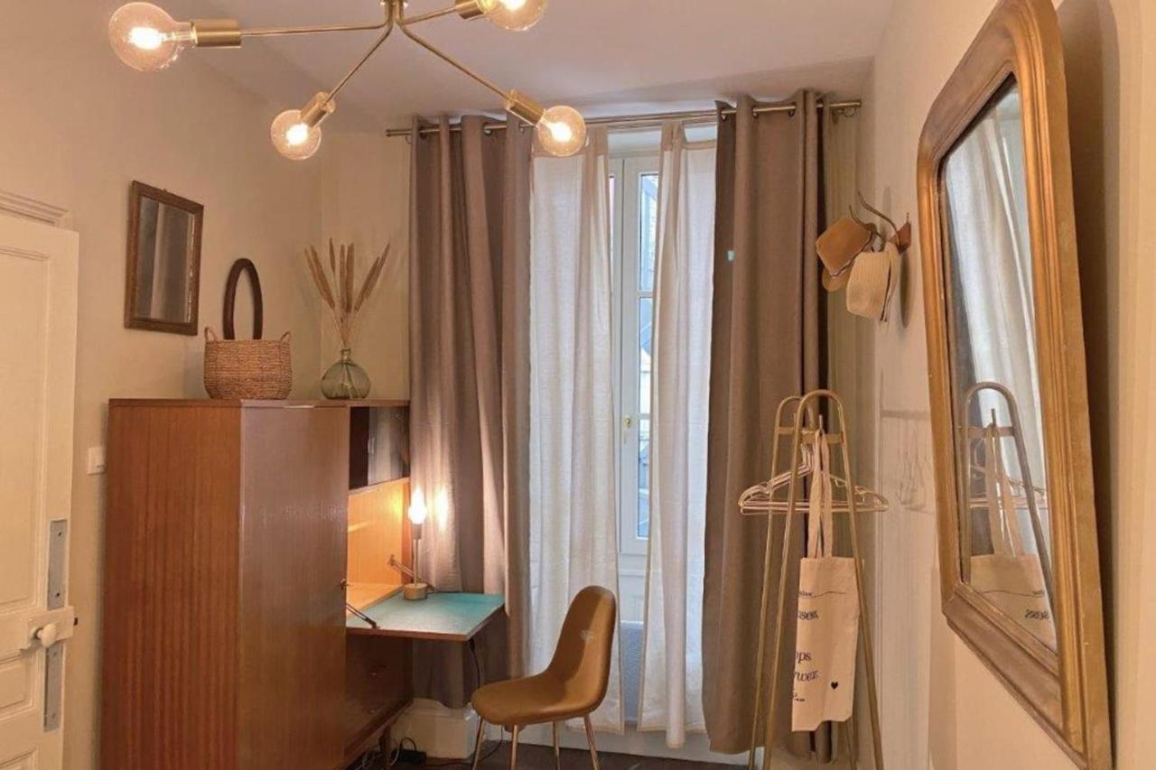 Les Fresques De Leon Apartment Tournus Exterior photo