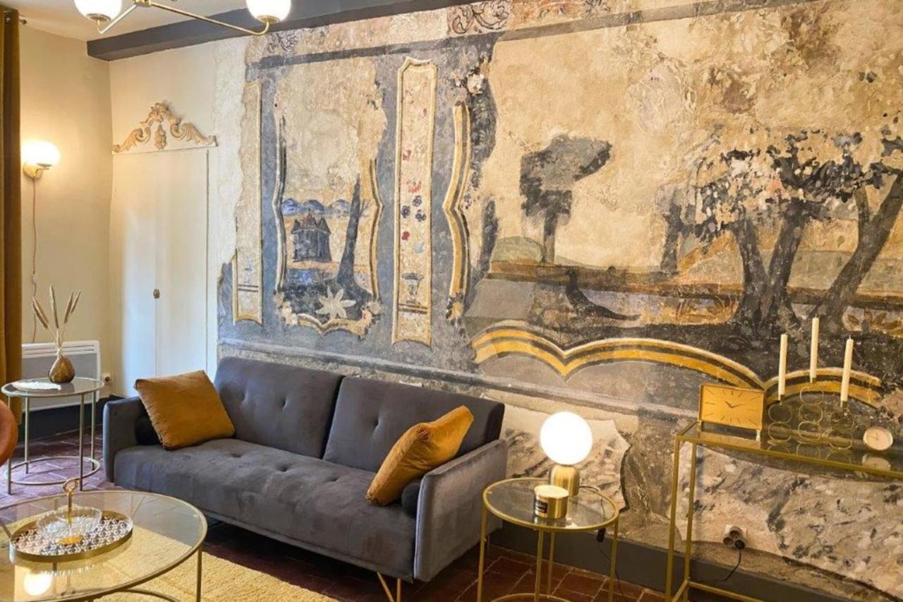 Les Fresques De Leon Apartment Tournus Exterior photo